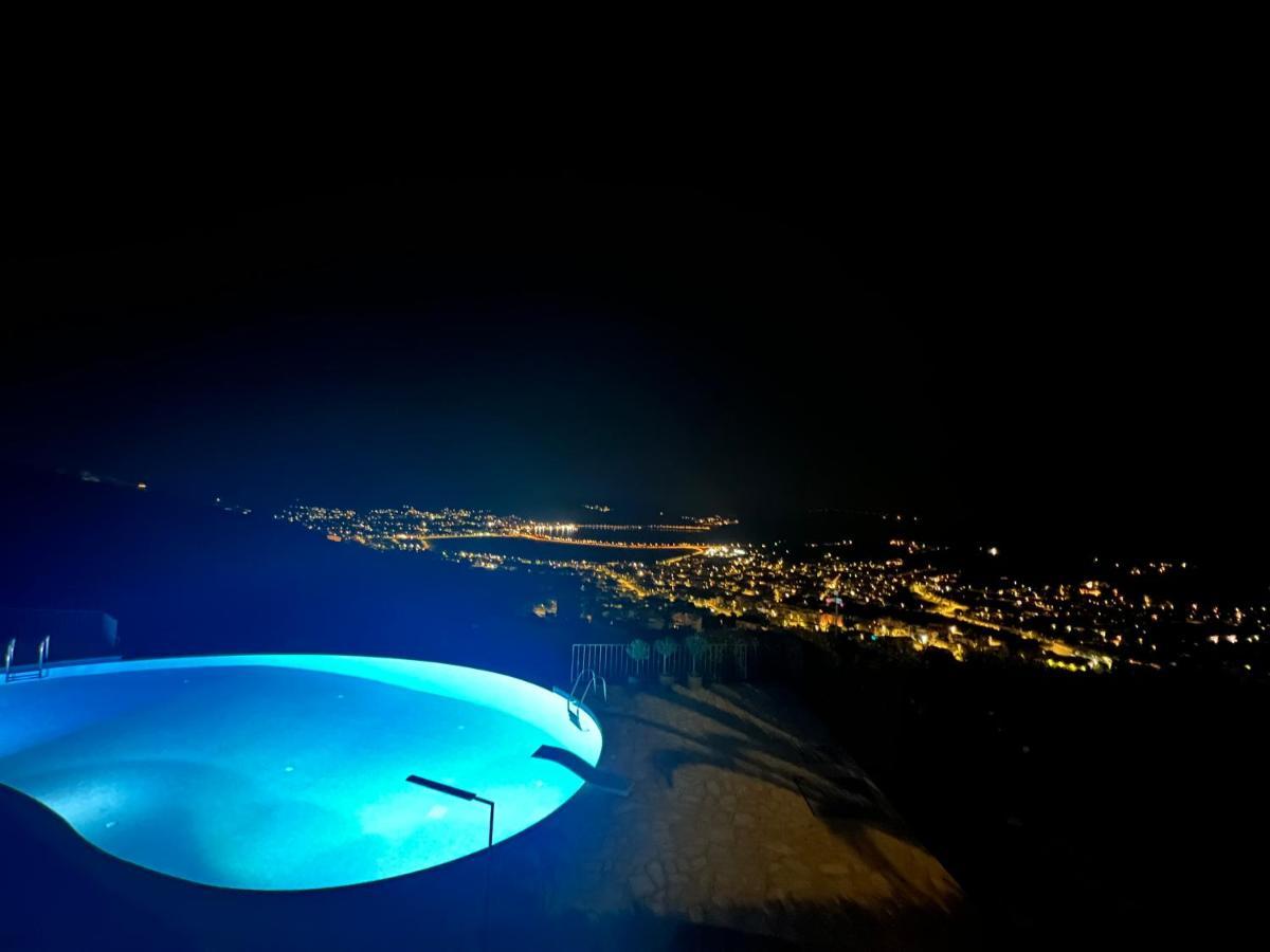 Endless Blue Villa Anáviszosz Kültér fotó